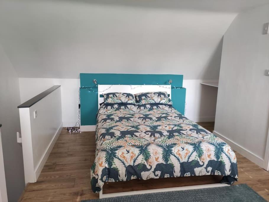 The Old Bar In Wiltshire - 1 Bedroom Guesthouse Chippenham  Zewnętrze zdjęcie